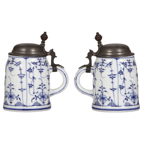 Porcelain steins (three), .5L, hand-painted, cobalt blue - Image 3