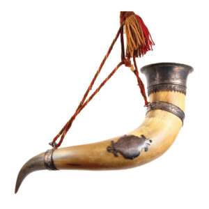 Hanging Drinking horn, 28.0" long, early 1900s.